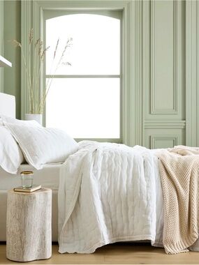 Quince White European Linen Dream Quilt and Shams Set - Retail $234